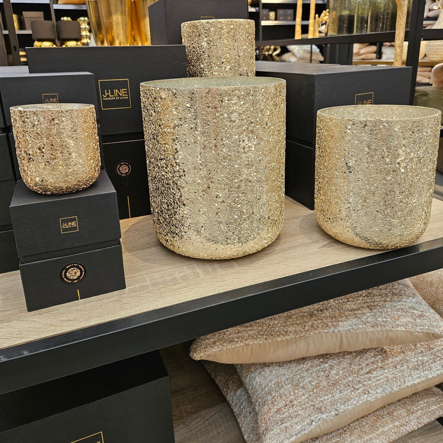 Geurkaars Luxuria Goud Medium J-Line - 60 Uur - Geurkaars - J-Line - livinglovely.nl