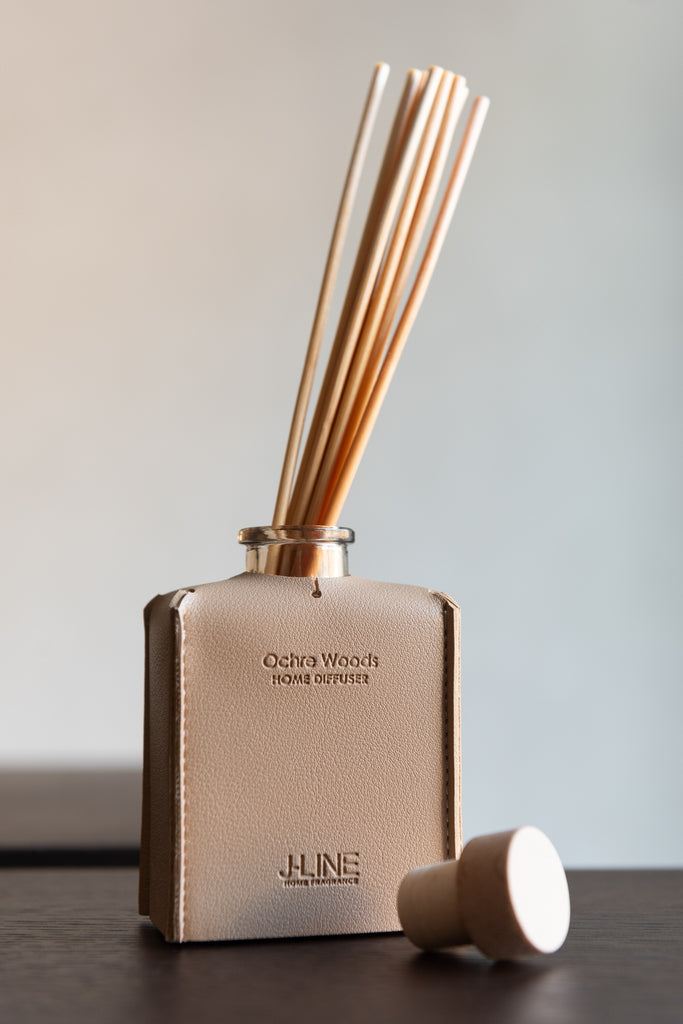 Geurolie Leder Beige 100ml - Geurstokjes - J-Line - livinglovely.nl