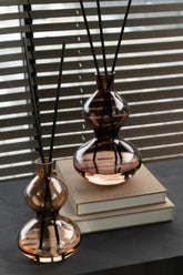 Geurolie Li-Ly Land Glas Bruin Large 1000ml - Geurstokjes - J-Line - livinglovely.nl