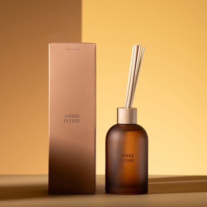 Geurstokjes Accords Essentiels Ambre Intime 250ml - Geurstokjes - J-Line - livinglovely.nl