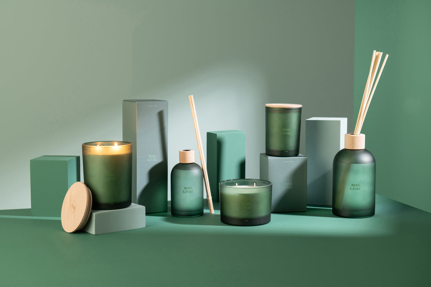 Geurstokjes Accords Essentiels Bois Givré 550ml - Geurstokjes - J-Line - livinglovely.nl