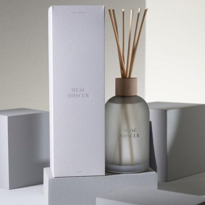 Geurstokjes Accords Essentiels Musc Obscur 250ml - Geurstokjes - J-Line - livinglovely.nl