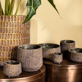 Holden Purple Cement Outdoor Candle Round Gold Finish LowL PTMD - Buitenkaars - PTMD - livinglovely.nl