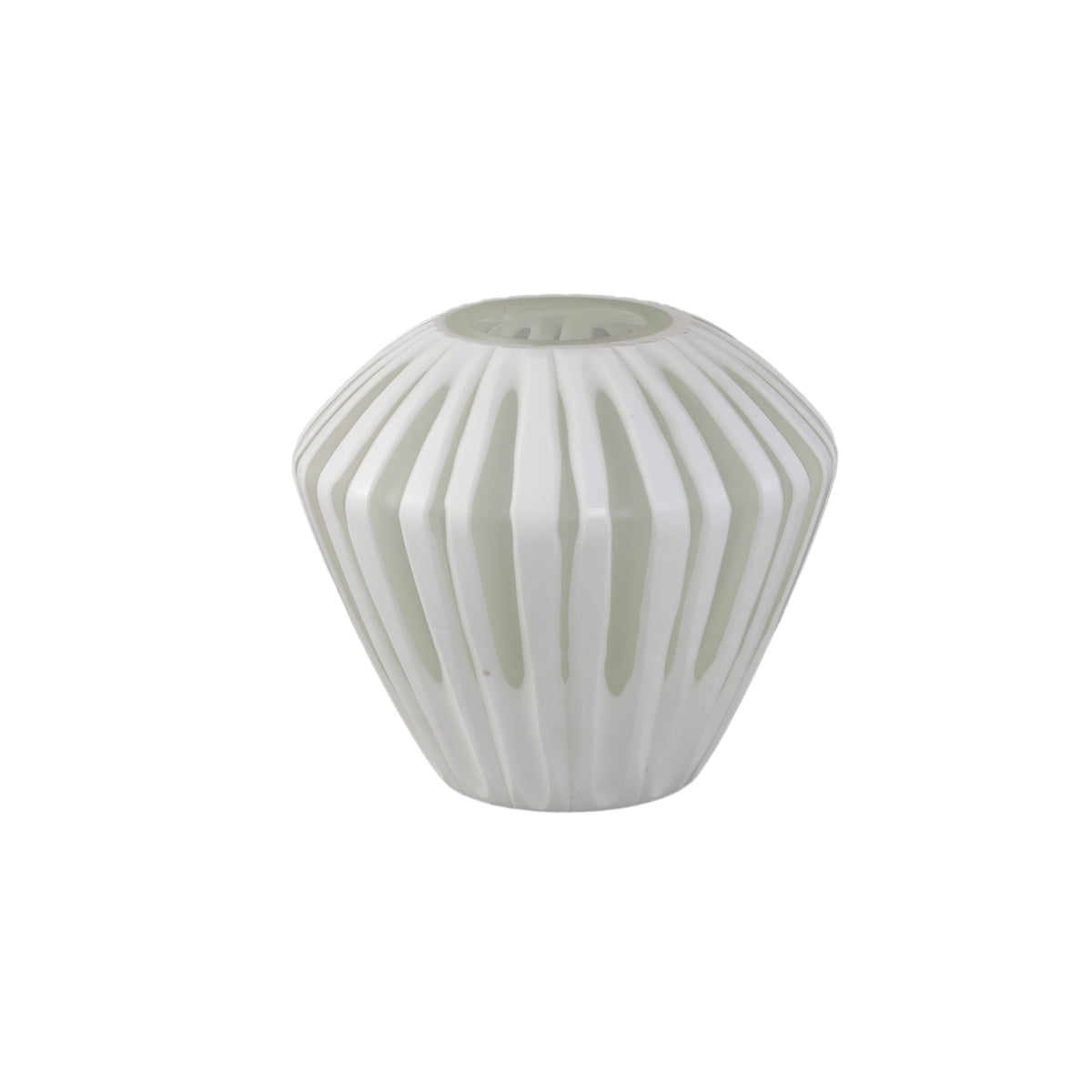 Ireka White Handcut Solid Glass Angular Round S van PTMD op witte achtergrond