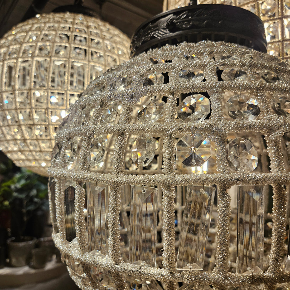 Jaris Crystal Hanging Ball Chandelier Lamp L 	65x65x85cm PTMD - Hanglamp - PTMD - livinglovely.nl