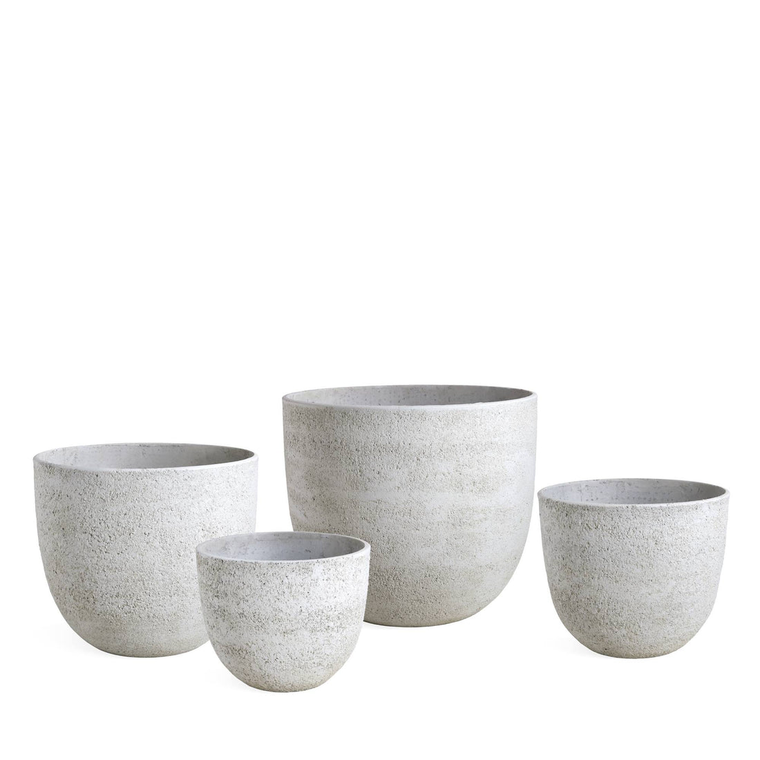 Jay-Lo White GRC Pot Bombey Set Of 4 van PTMD, vier witte bombey potten van GRC op witte achtergrond
