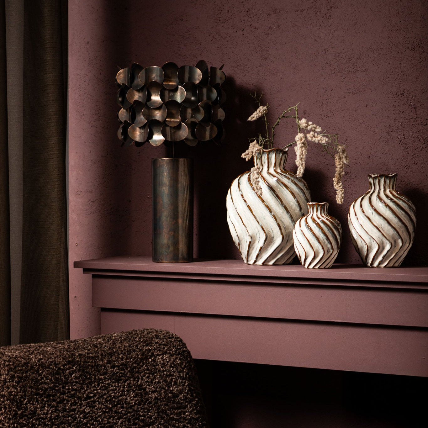 Jaye Black Iron Table Lamp Bended Circle Pattern PTMD - Tafellamp - PTMD - livinglovely.nl