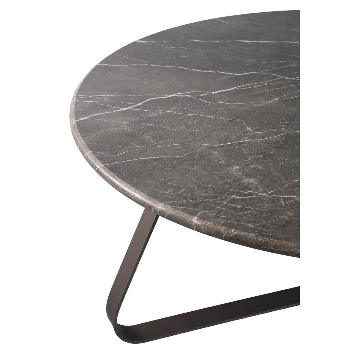 Kae Salontafel Marmer Rond Large van PTMD, ronde salontafel met ijzeren poten, extra productfoto op wit