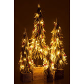 Kerstboom + Led Kunststof Sneeuw Groen/Rood Large H75cm van J-Line, in een feestelijk gestylede setting