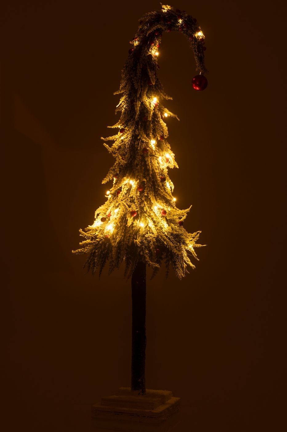 Kerstboom Muts+Led Kunststof Sneeuw Groen/Rood Large - Kerstboom - J-Line - livinglovely.nl