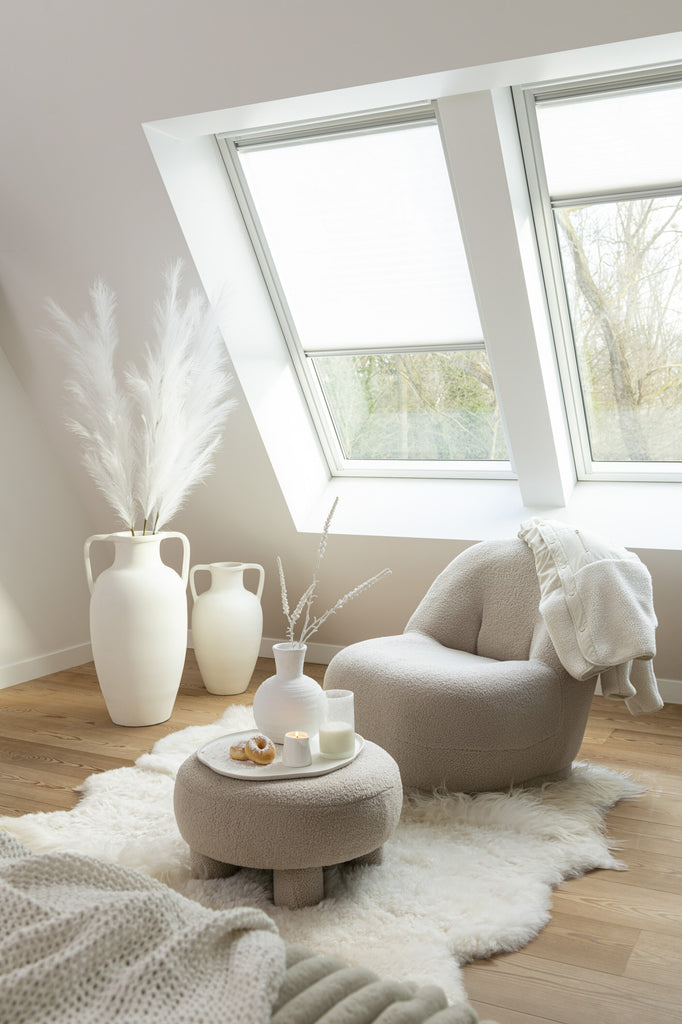 Kruk Rond Teddy Voeten Bouclé Warm Beige - Kruk - J-Line - livinglovely.nl
