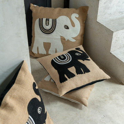 Kussen Olifant Textiel Naturel/Zwart Large - Kussen - J-Line - livinglovely.nl
