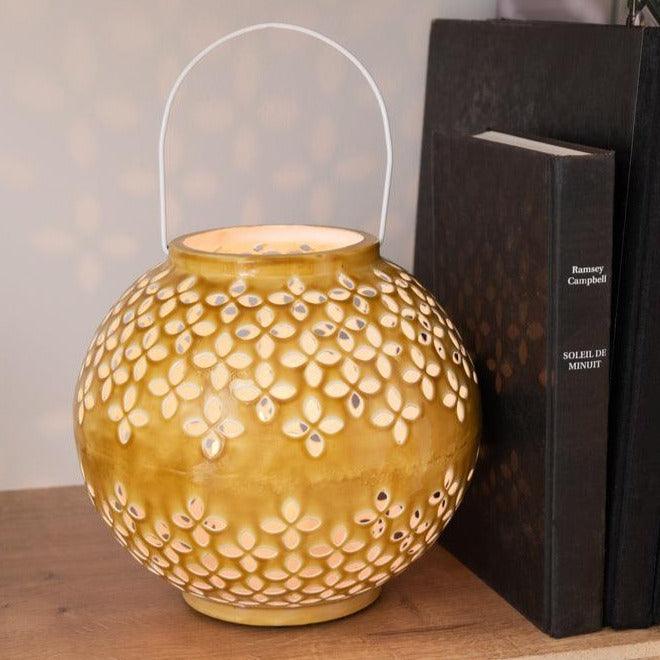 Lantaarn Bol Geperforeerd Ijzer Oker - Lantaarn - J-Line - livinglovely.nl