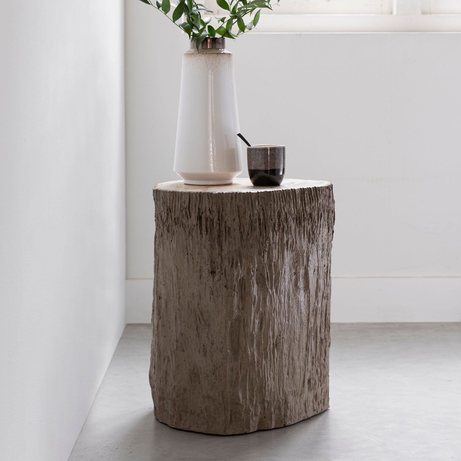 MUST Living Bijzettafel Rocca Versteend Hout