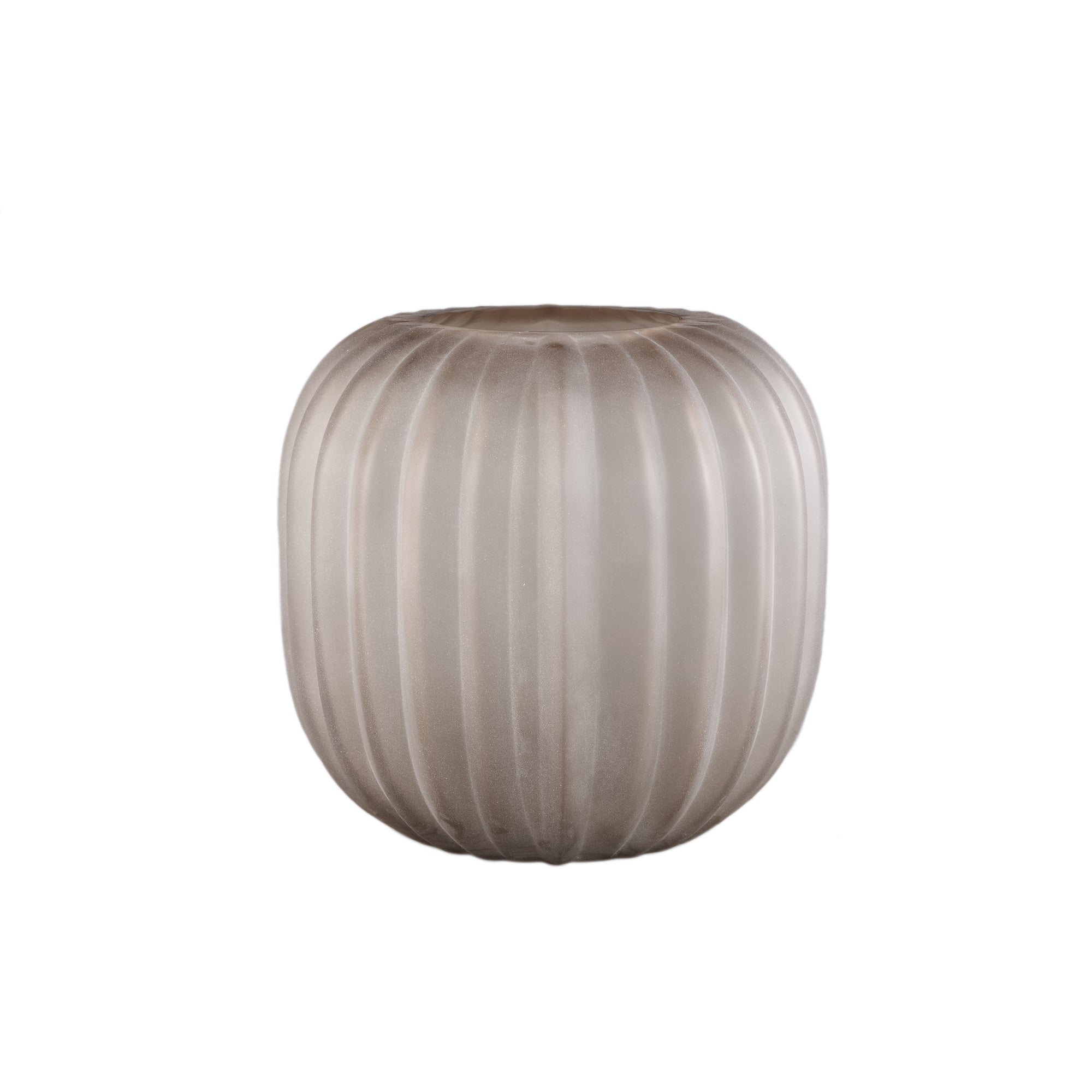 Levente Sand Carved Glass Round Vase Ribbed Low dia26cmx30cm PTMD - Vaas - PTMD - livinglovely.nl