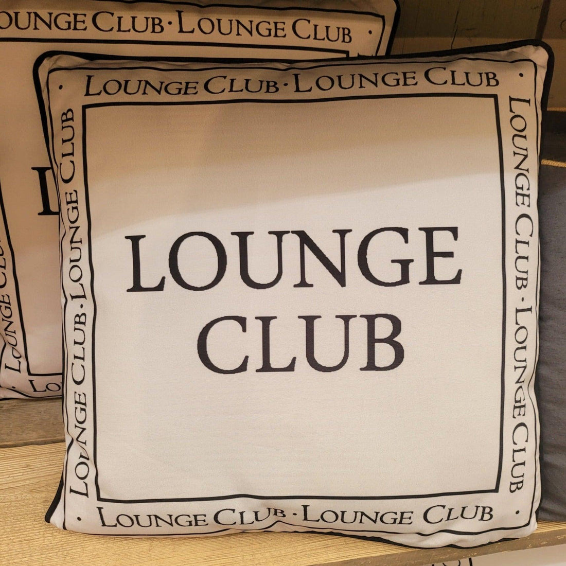 Lounge Club Outdoor Kussen Wit 50x50cm - Outdoor kussen - Mars & More - livinglovely.nl