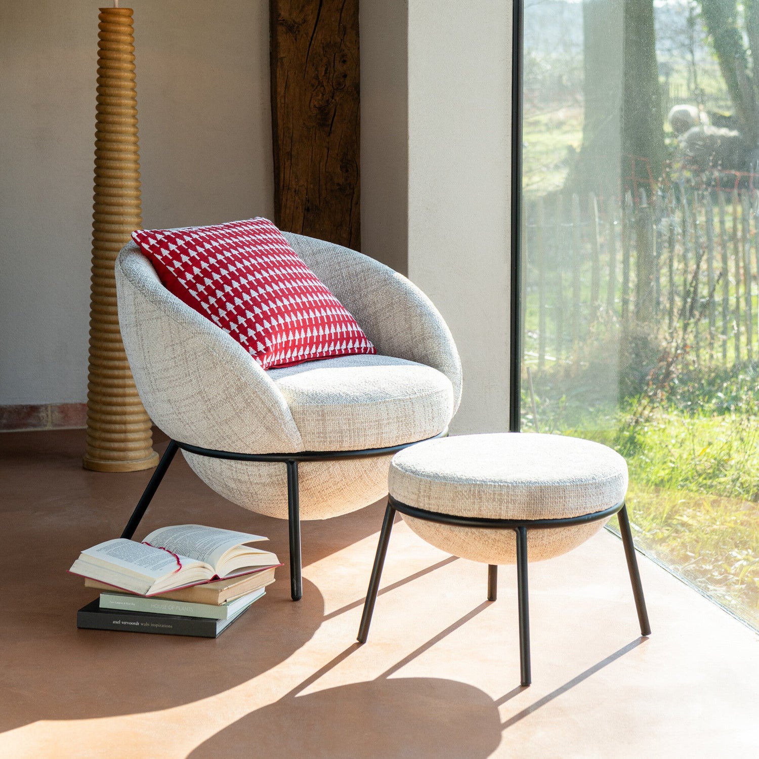 Loungstoel + krukje Napoli Beige J-Line - Loungestoel - J-Line - livinglovely.nl