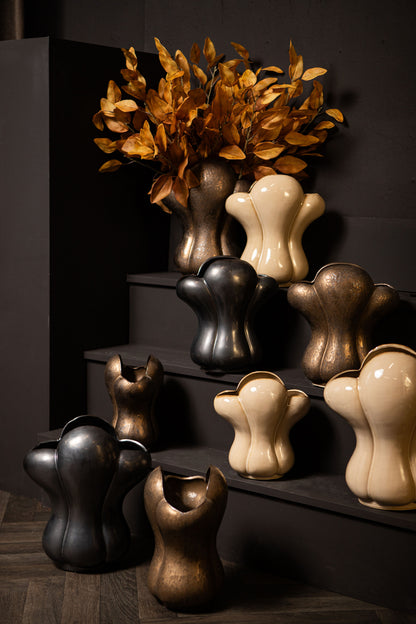 Mellie Black France Lily Flower Ceramic Vase M 26x18x29cm PTMD - Vaas - PTMD - livinglovely.nl