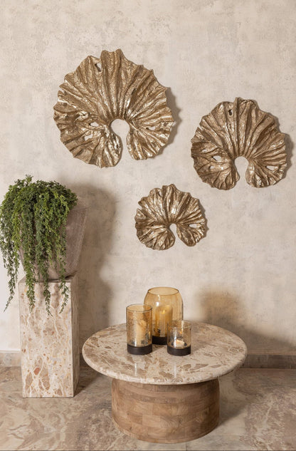 Merial Wandpaneel Lotusblad Medium van PTMD, sfeerbeeld met het wandpaneel in een interieur