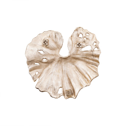 Merial Wandpaneel Lotusblad Small van PTMD, productfoto van het wandpaneel vanuit een andere hoek