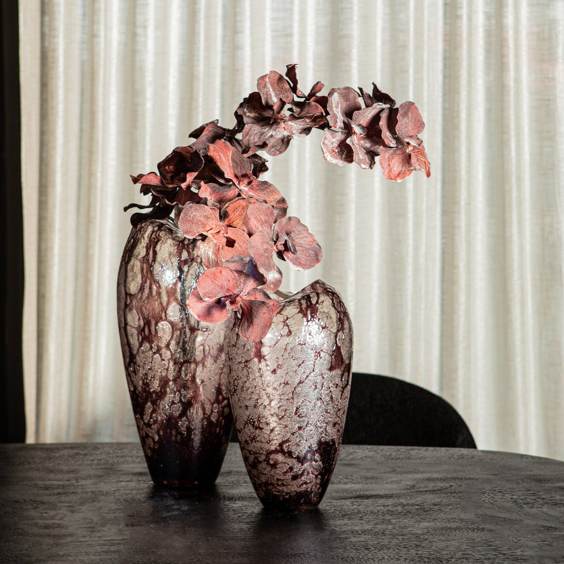 Michellee Purple Solid Glass Vase Round Smoke L Dia18xH36cm PTMD - Vaas - PTMD - livinglovely.nl