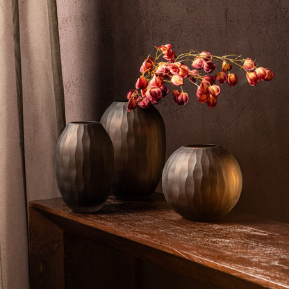 Mishan Brown Glass Bulb Vase Carved Wavy Pattern PTMD - Vaas - PTMD - livinglovely.nl