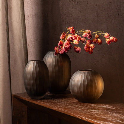 Mishan Brown Glass Round Vase Carved Wavy Pattern S PTMD - Vaas - PTMD - livinglovely.nl