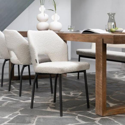 Must Living Eetkamerstoel Bloom Bouclé Naturel - Eetkamerstoel - MUST Living - livinglovely.nl