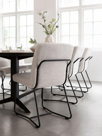 Must Living Eetkamerstoel Zola Glossy Sand - Eetkamerstoel - MUST Living - livinglovely.nl