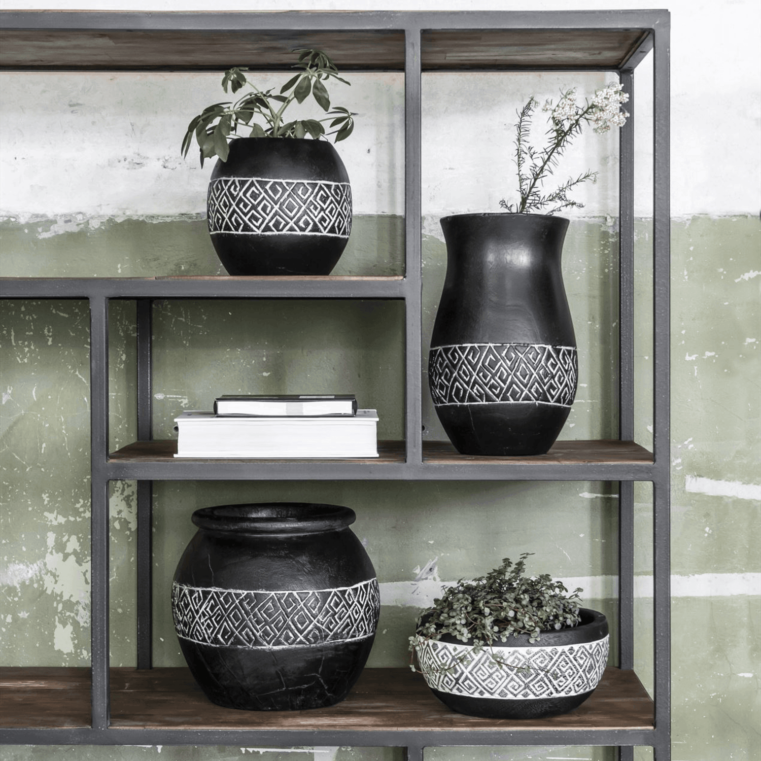 Must Living Vaas Tribal Large - Vaas - MUST Living - livinglovely.nl
