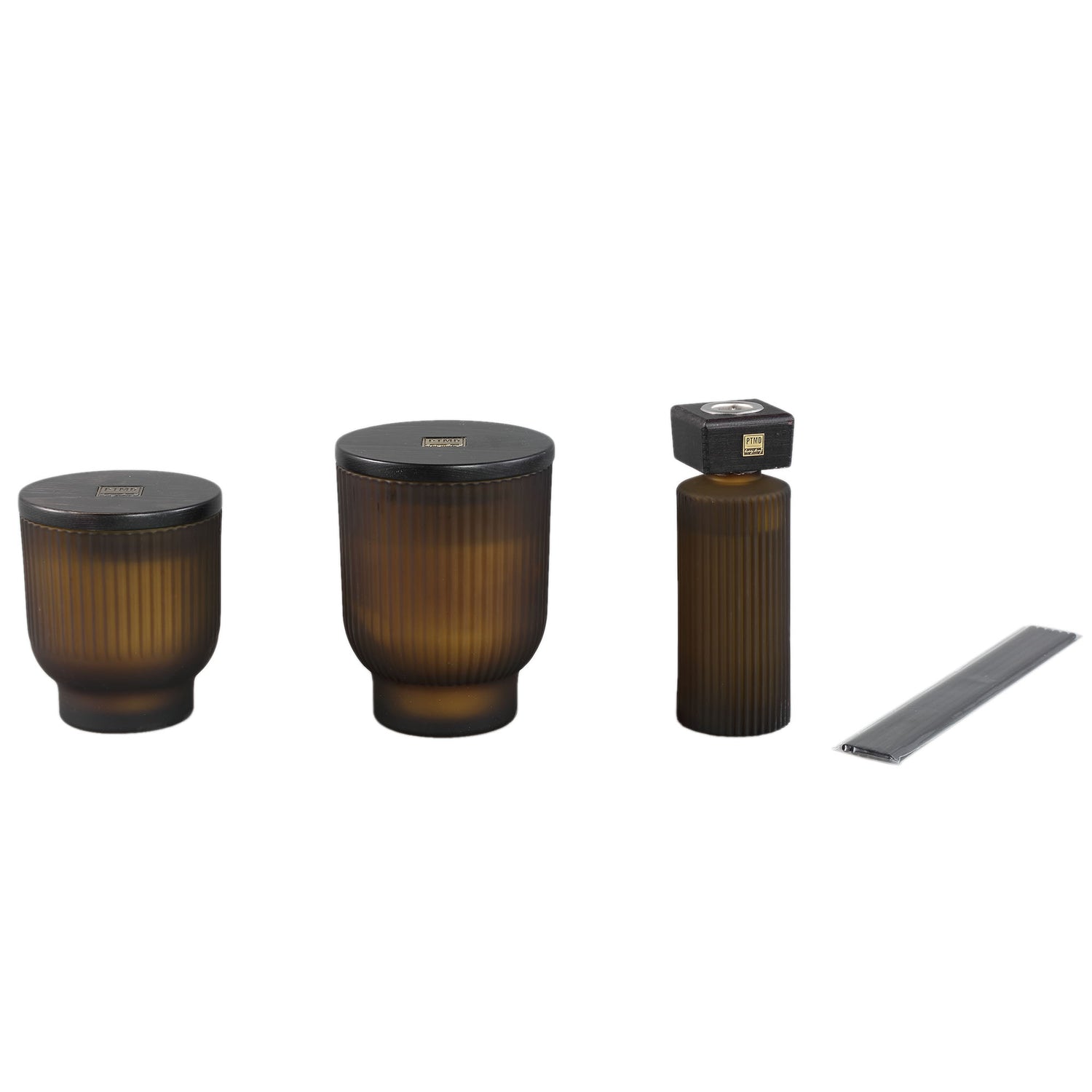 New Elements Woody Bouquet Scented Candle 380g L PTMD - Geurkaars - PTMD - livinglovely.nl