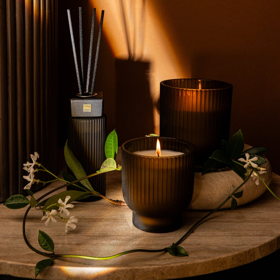 New Elements Woody Bouquet Scented Candle 380g L PTMD - Geurkaars - PTMD - livinglovely.nl