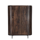Vooraanzicht van de Noor opbergkast in Walnut met doorlopende houten planken