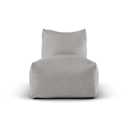 Asgrijze Long Chair van Laui Lounge van voren, met brede zitting van 68 centimeter