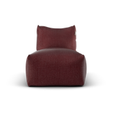 Laui Lounge loungestoel in burgundy van voren, met brede zitting van 68 centimeter