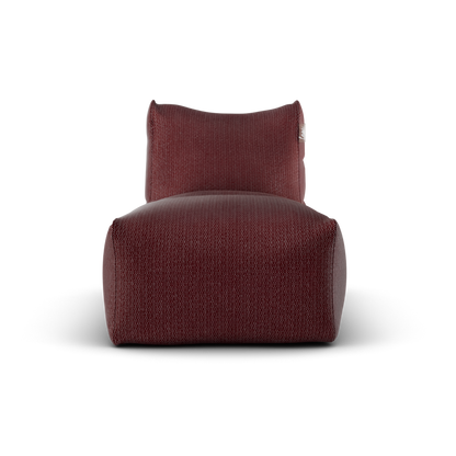 Laui Lounge loungestoel in burgundy van voren, met brede zitting van 68 centimeter