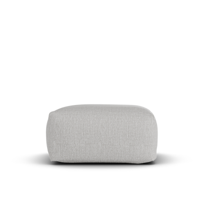 Zijaanzicht van de Square Pouf Ash Grey van Laui Lounge met een zithoogte van 34 cm
