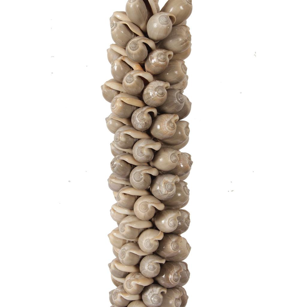 Ornament Indonesische Schelpenketting Mawar Grey/Sand - Pole To Pole - Ornament - Pole To Pole - livinglovely.nl