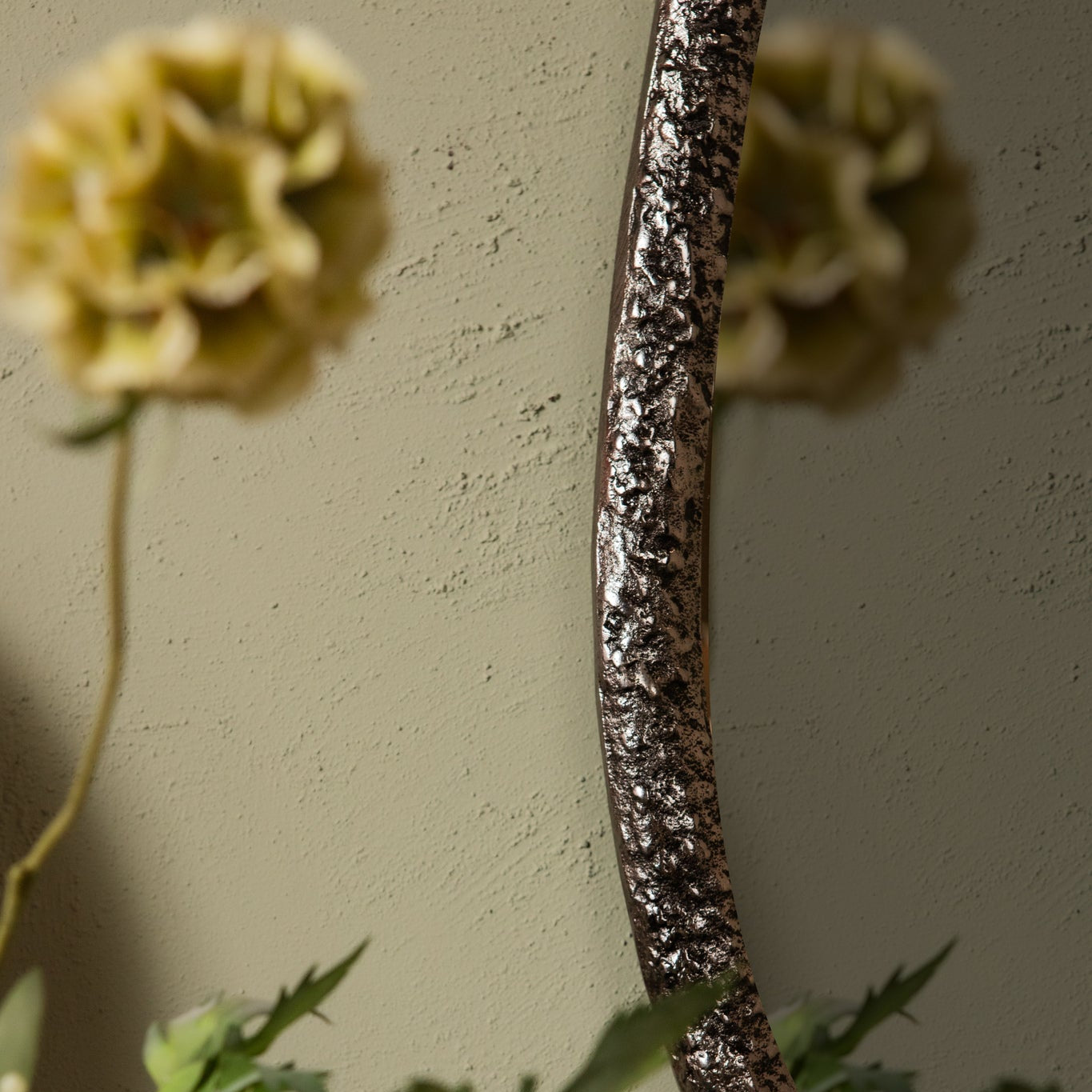 Paislie Nickel Organic Shaped Mirror Round - Spiegel - PTMD - livinglovely.nl