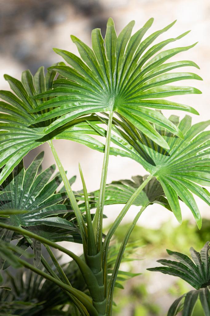 Palmboom Fan In Pot Plastiek Groen - Kunstplant - J-Line - livinglovely.nl