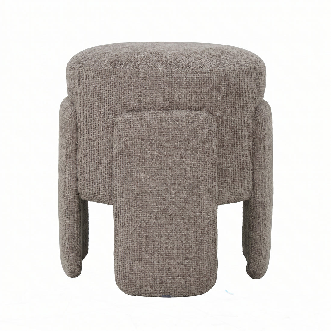 Pico Poef Stof Taupe Rond Legacy van PTMD, compacte ronde poef in taupe stof op witte achtergrond