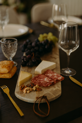 Plank Rechthoek Marmer Beige Large - 60x20x2cm - Serveerplank - J-Line - livinglovely.nl