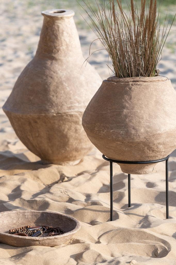 Pot Op Voet Chad Papier Mache Bruin - Pot - J-Line - livinglovely.nl