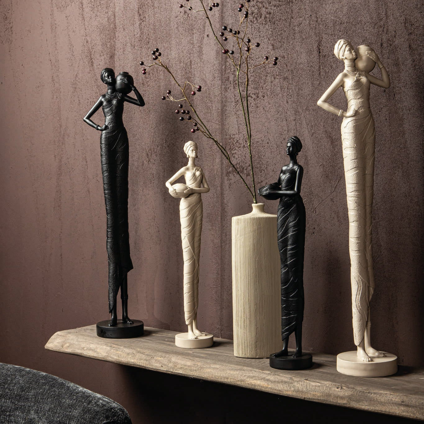 Rafah Black Poly Woman Statue Holding Pot Shoulder PTMD - Beeld - PTMD - livinglovely.nl