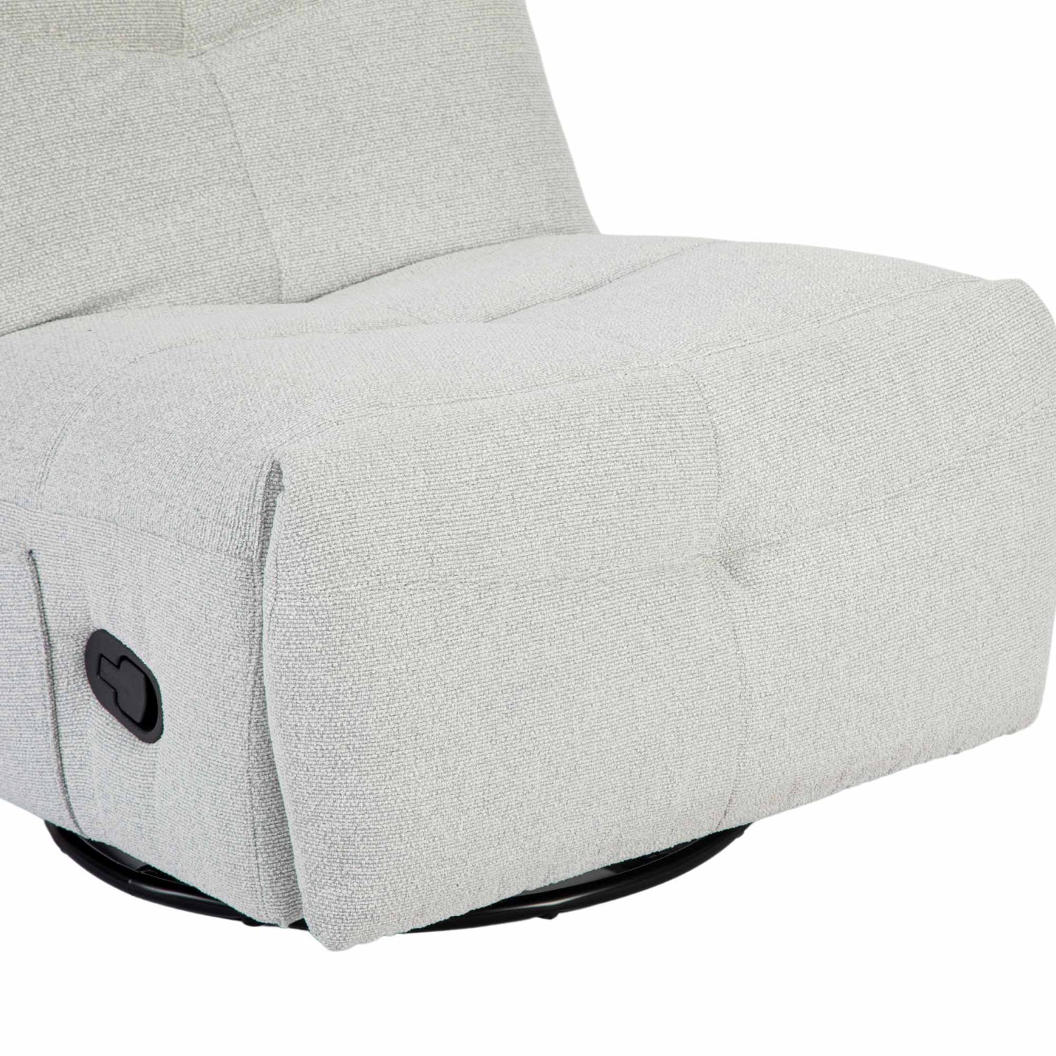 Relaxfauteuil Lazy van Starfurn in relaxstand in een sfeervolle zithoek met een plaid