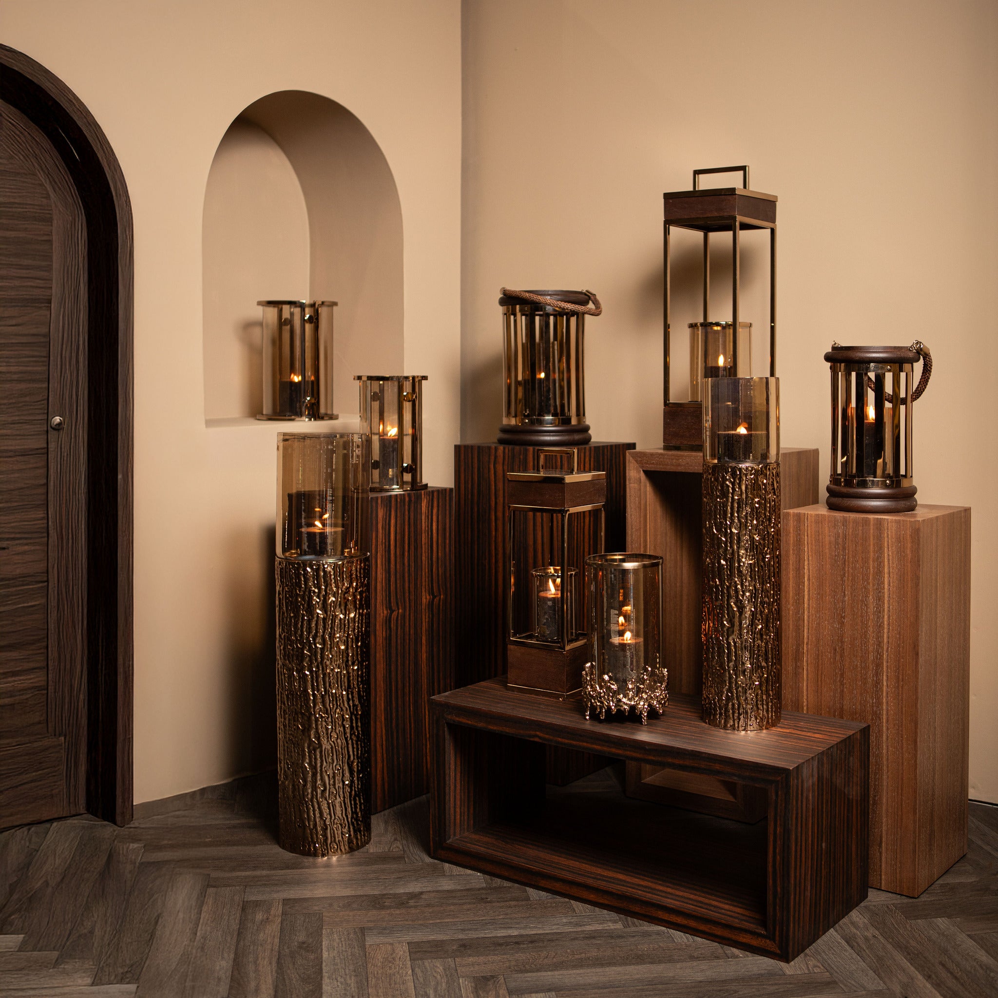 Rezy BrownGold Big Floor Stormlight Amber Luster L PTMD - Kandelaar - PTMD - livinglovely.nl