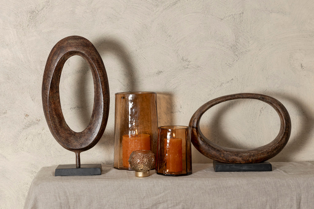 Rhubie Brown oval alu casted statue on base long PTMD - Ornament - PTMD - livinglovely.nl