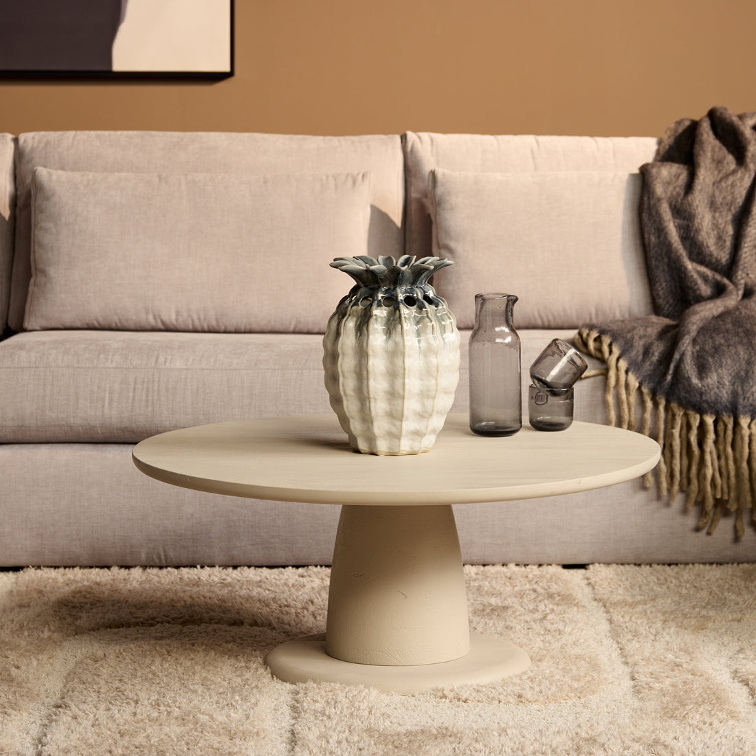 Ronde salontafel Mabel van Starfurn in zandkleurig mangohout, 90 cm