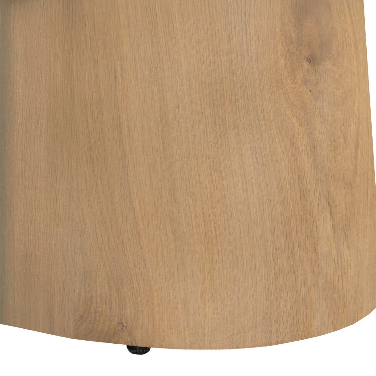 Close-up van de afgeronde voet van de salontafel Novero naturel
