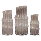 Set Van 3 Anvi Glazen Vazen Crème van PTMD, de complete set met alle drie de glazen vazen naast elkaar op witte achtergrond